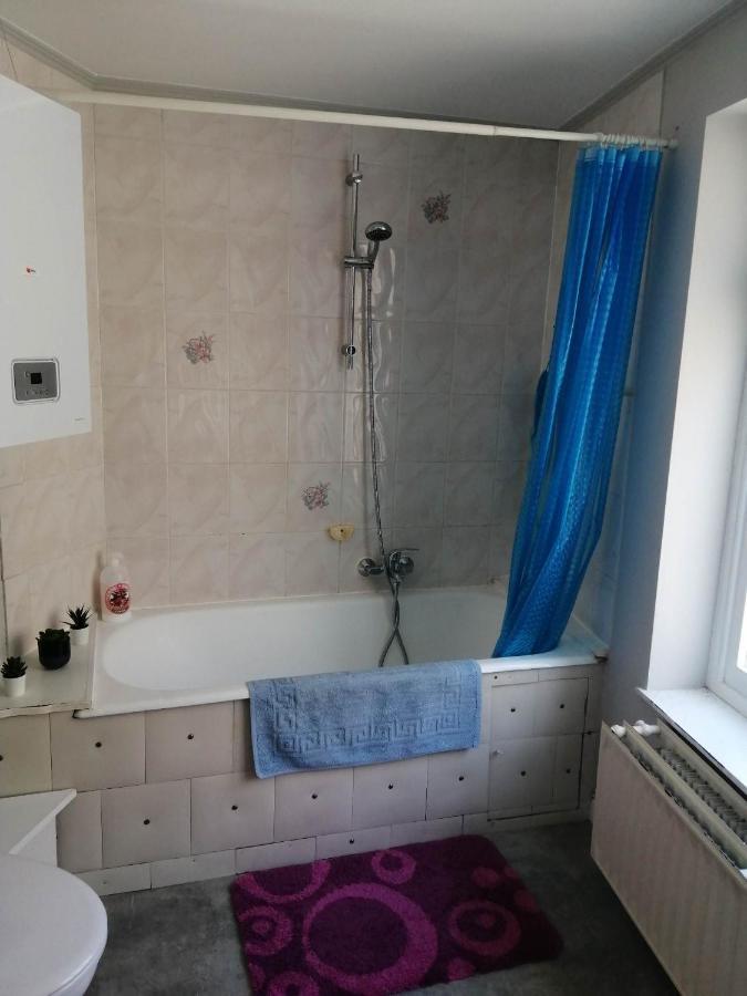 Simpele Slaapkamer Geraardsbergen Buitenkant foto