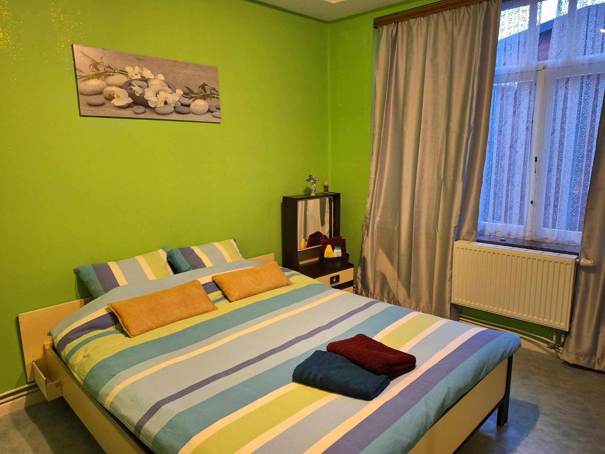 Simpele Slaapkamer Geraardsbergen Buitenkant foto